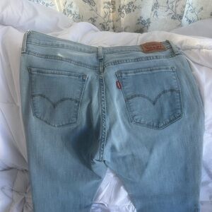 Levi's Women's Skinny jeans. Size 31
